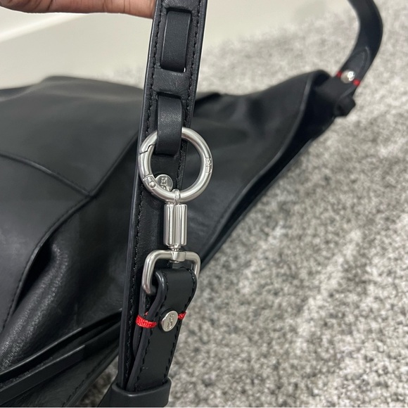 Ellen Degeneres Black Genuine Leather Hobo shoulder Bag Magnetic Snap Closure - Picture 4 of 10